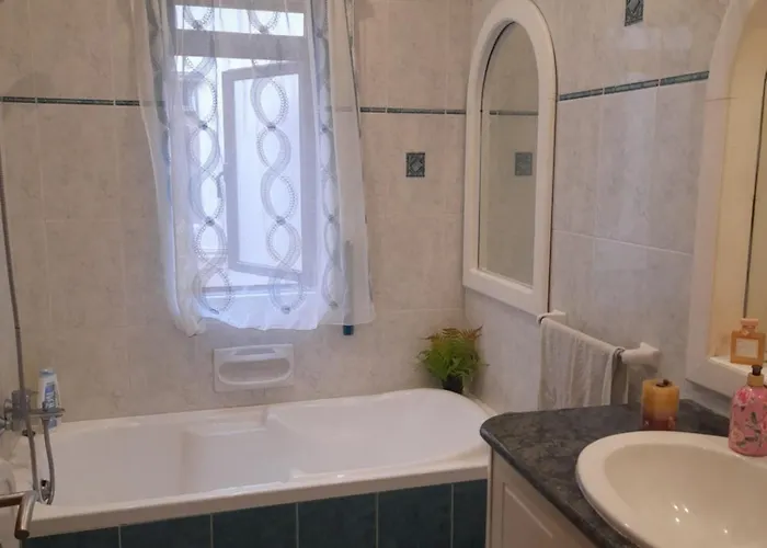 Jene's Gazde/Camere de închiriat *